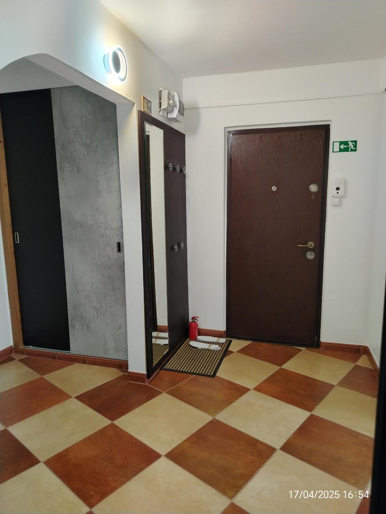 Arka Apartment Craiova Exterior foto